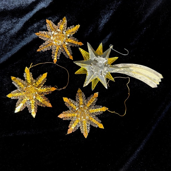 4 Vintage Tin Can Curly Quilling Stars Folk Art Christmas Tree Ornaments - Picture 1 of 8